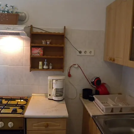 In 34365 شقة Balatonalmádi